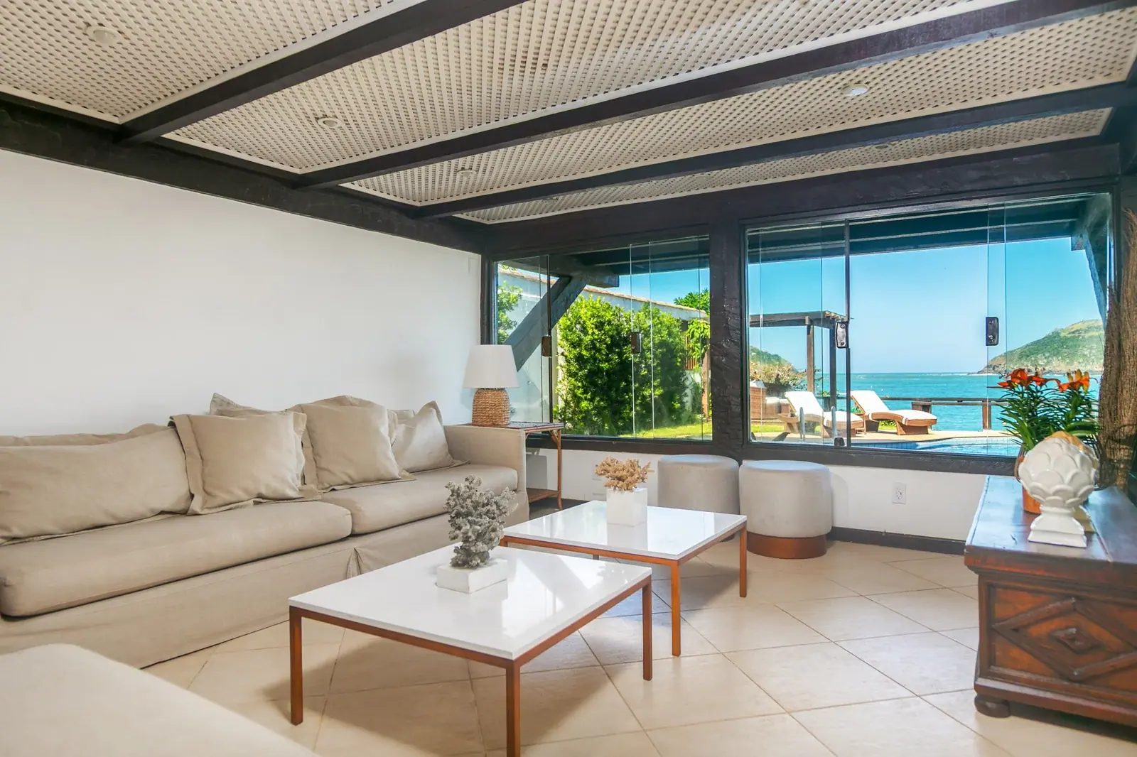 Ambientes que conectam a casa à vista
