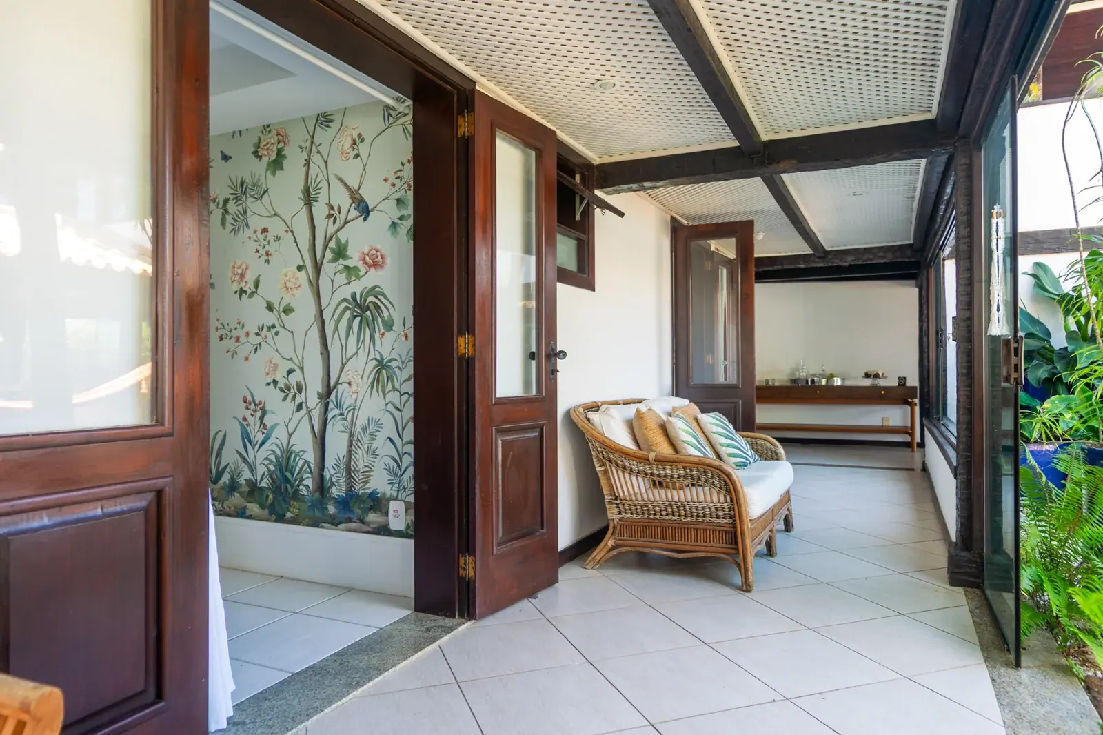 Entre os quartos e o jardim